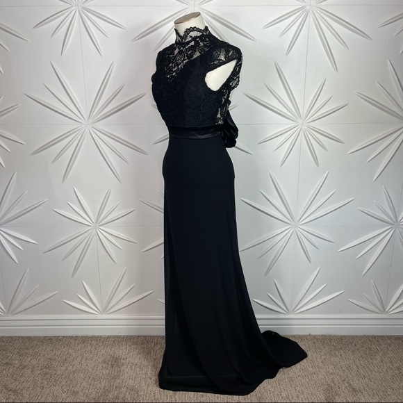 High Neck Lace Gown by TFNC London Size: XXS - XS - Picture 9 of 17